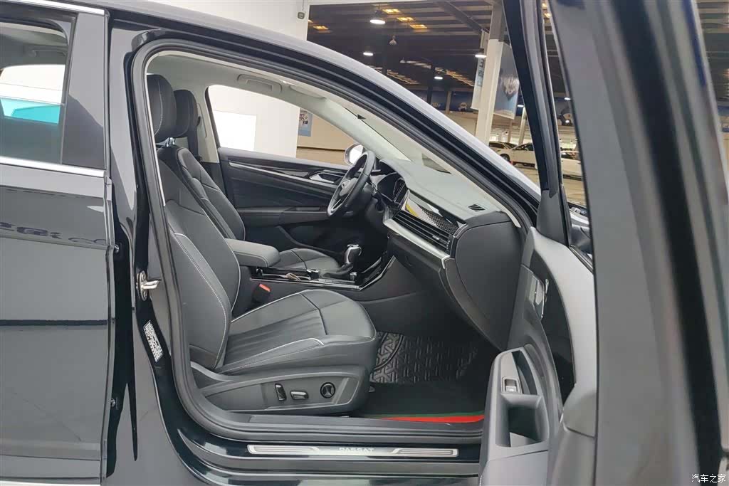 Volkswagen Passat, 2023 8