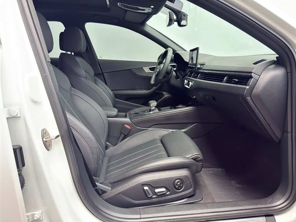 Audi A4L, 2023 12