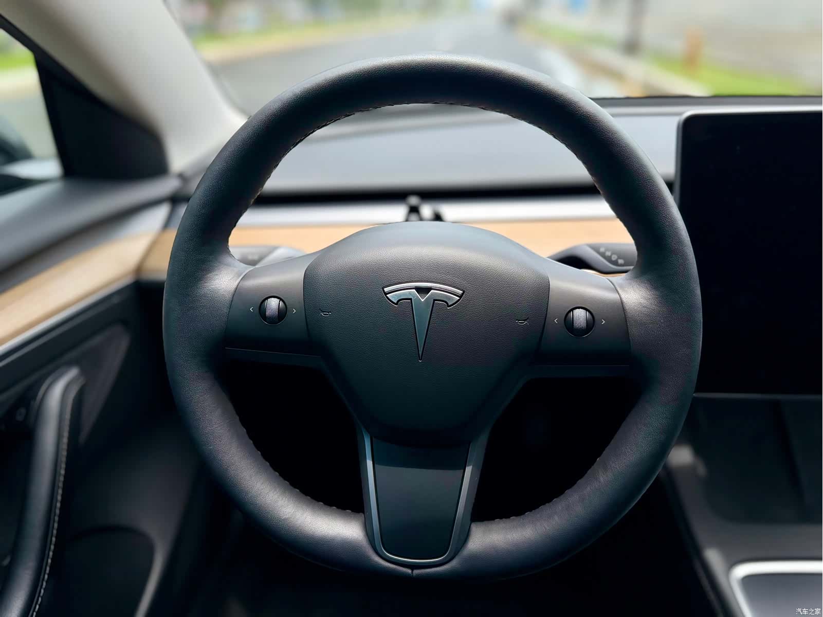 Tesla Model 3, 2023 10