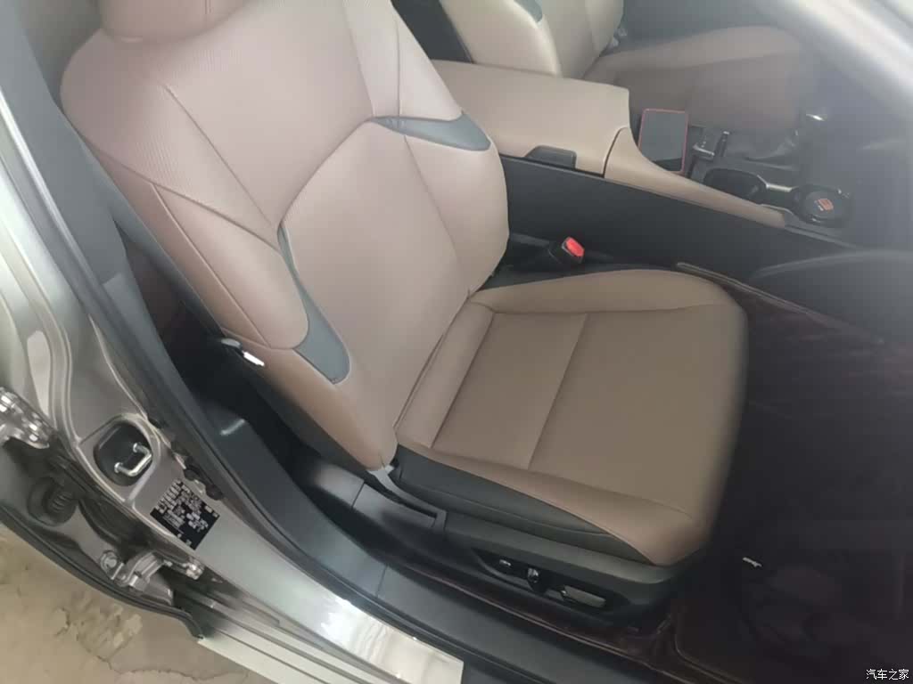 Lexus ES, 2022 25