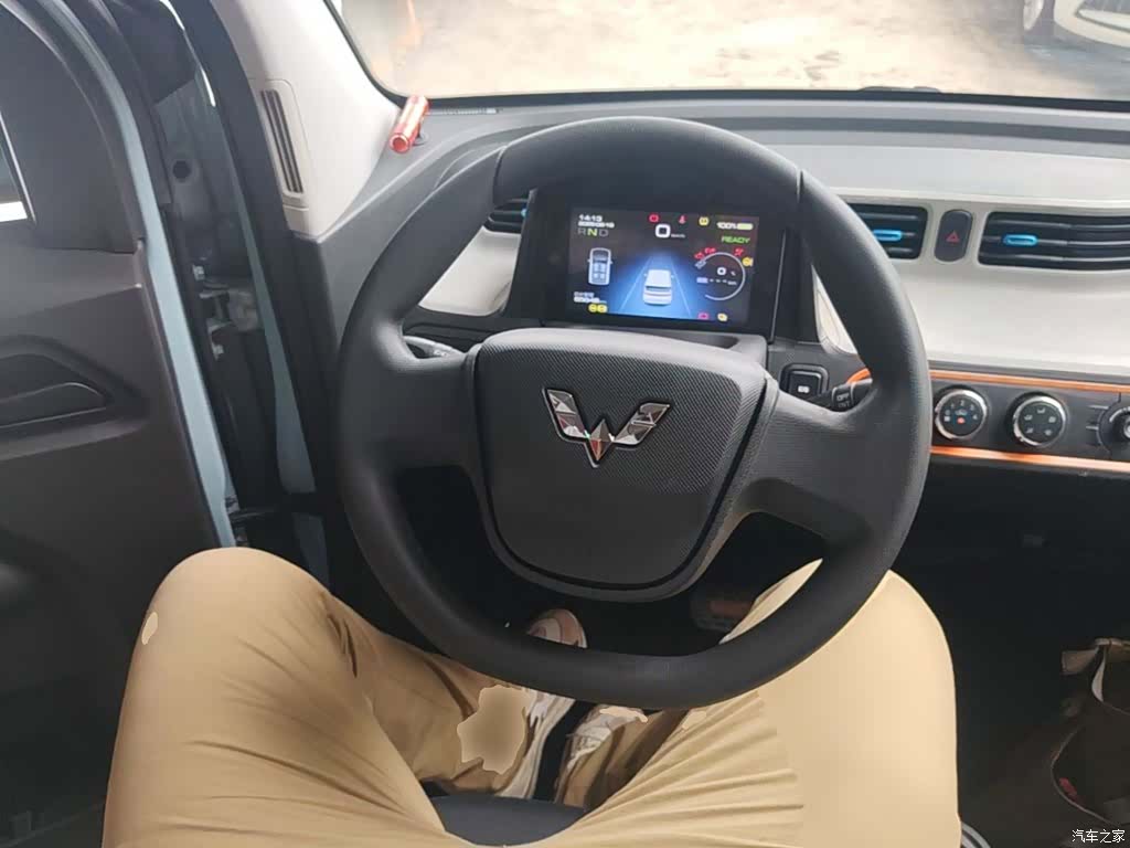 Wuling MINIEV, 2020 11