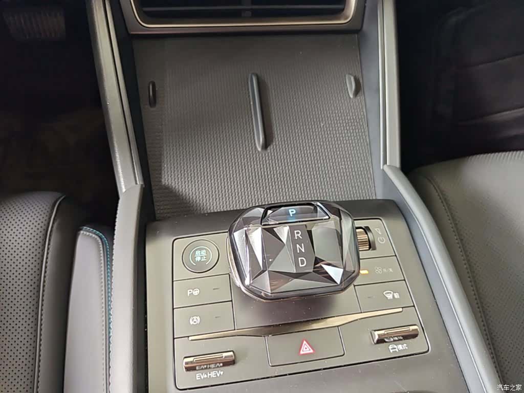 BYD Qin, 2025 14