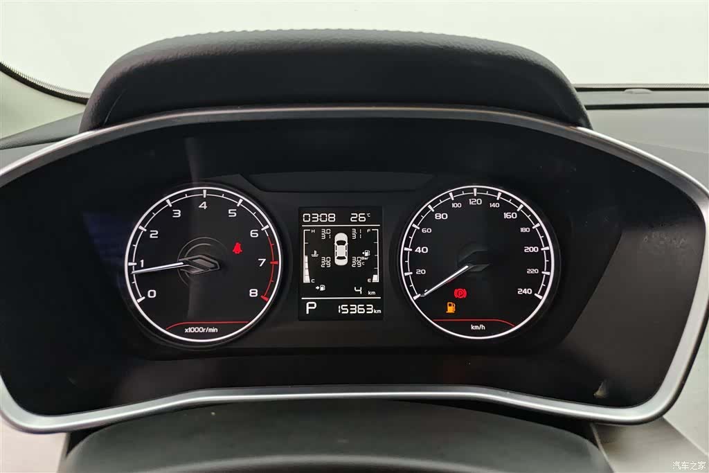 Geely Coolray, 2024 14