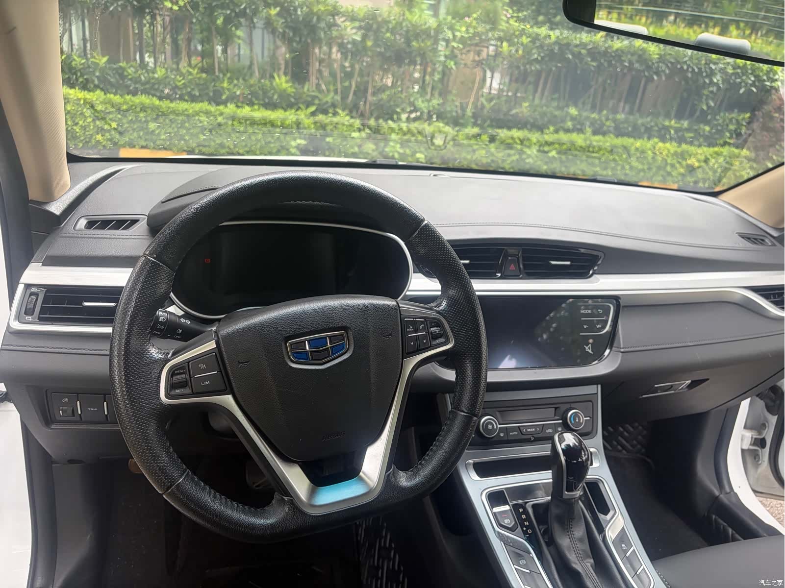 Geely Emgrand, 2018 15