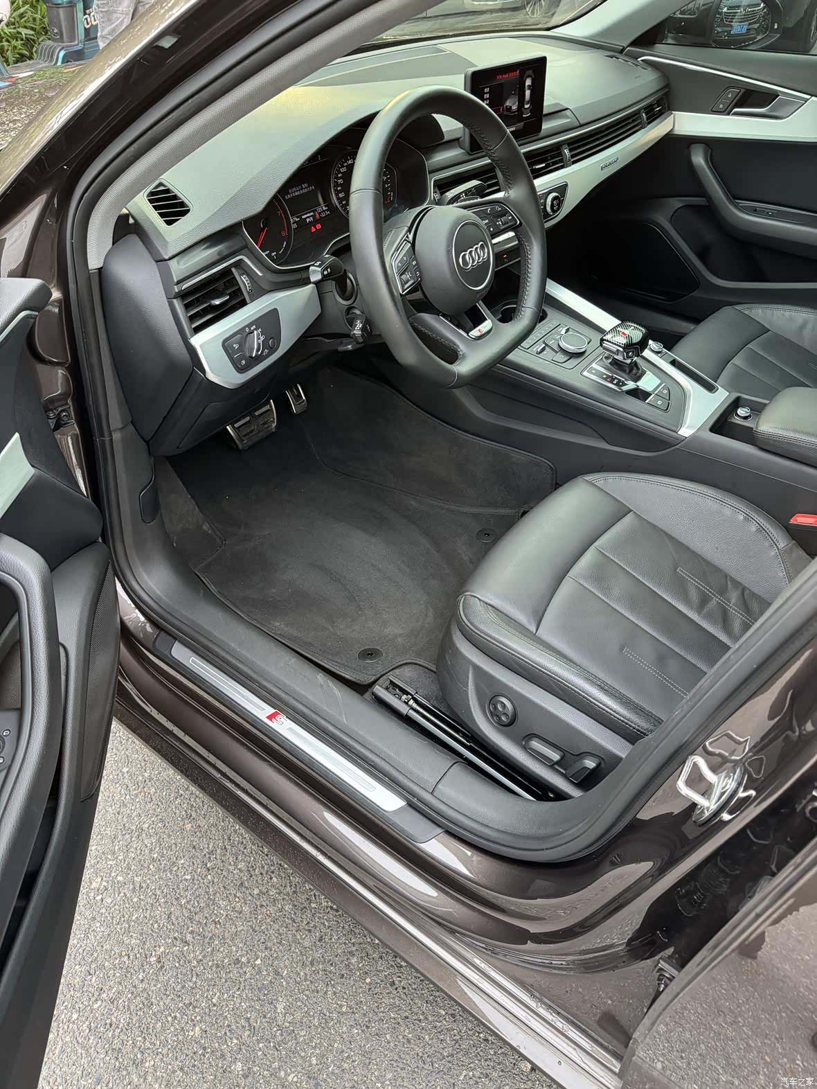 Audi A4L, 2019 4