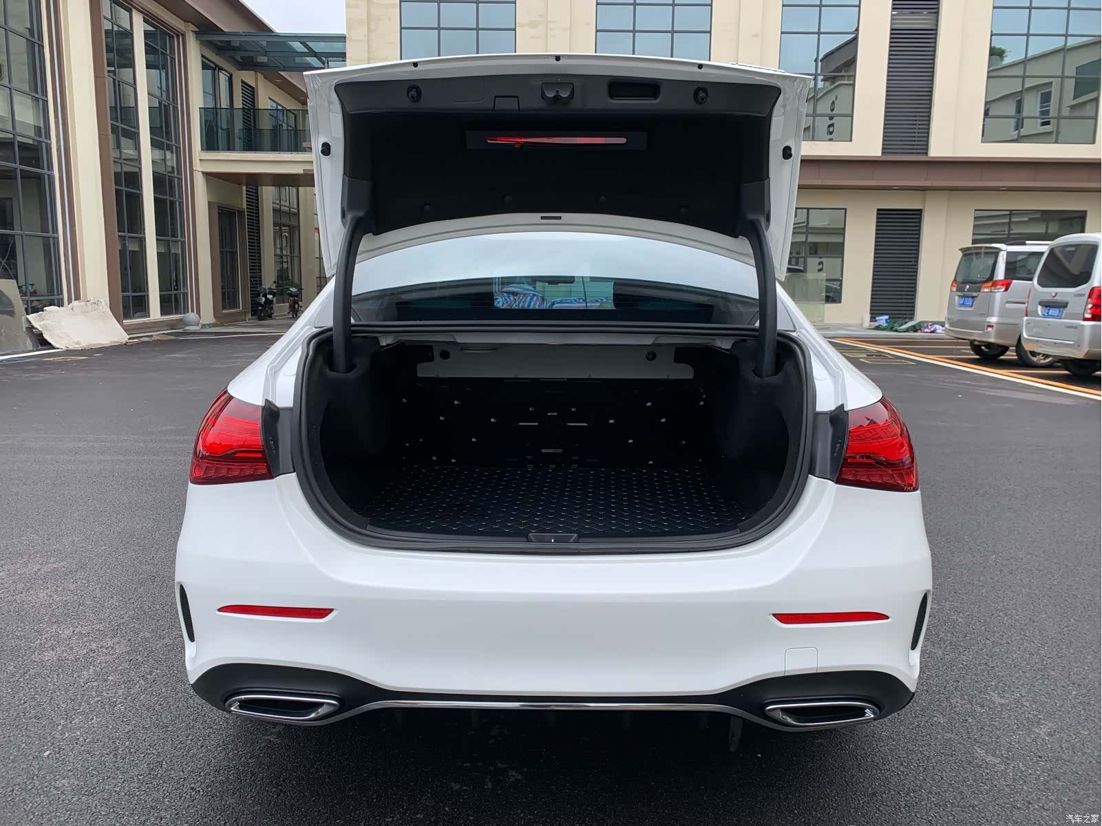 Mercedes-Benz A-Class, 2024 7