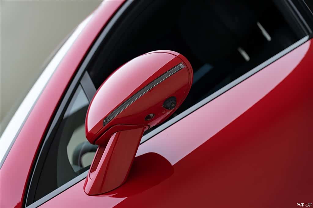 Porsche Macan, 2025 6