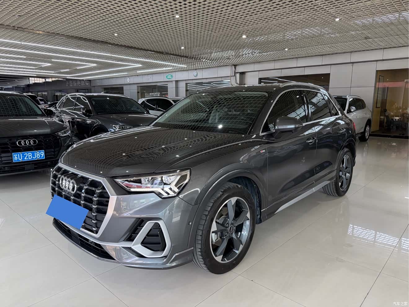 Audi Q3, 2023 1