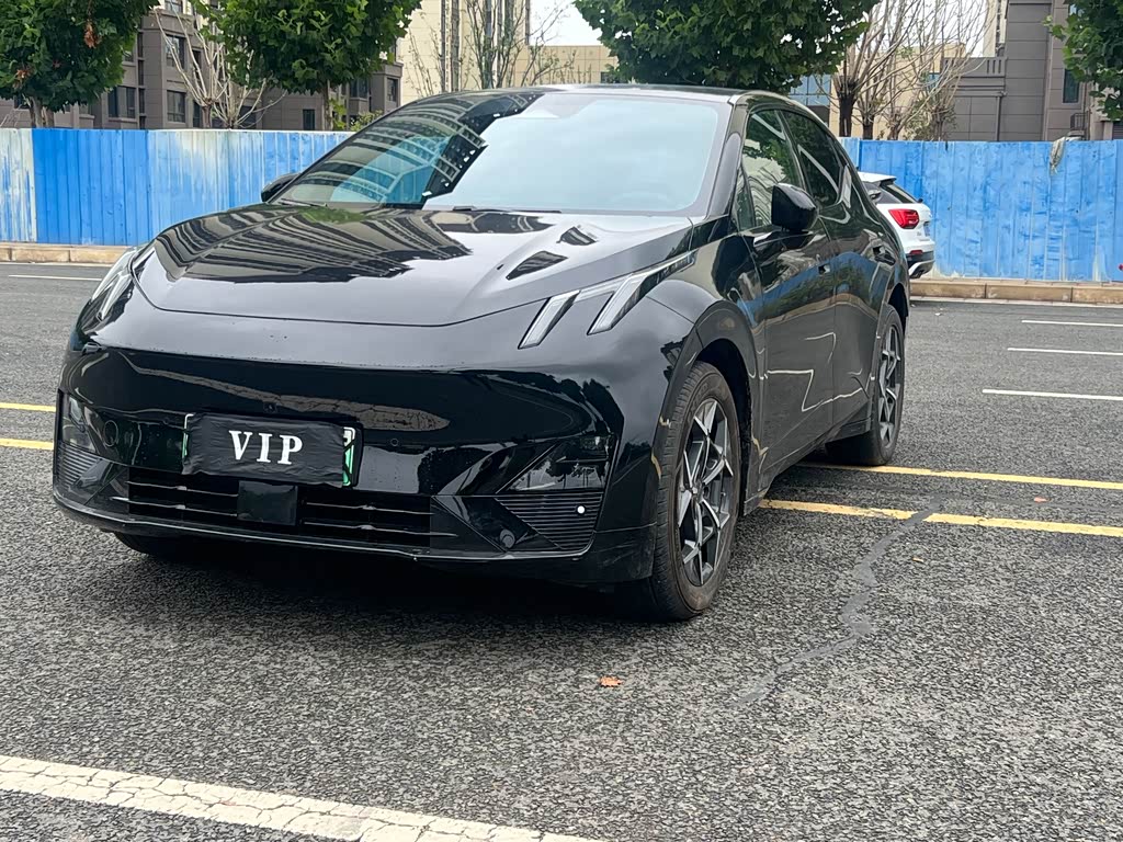 Lynk & Co Z20