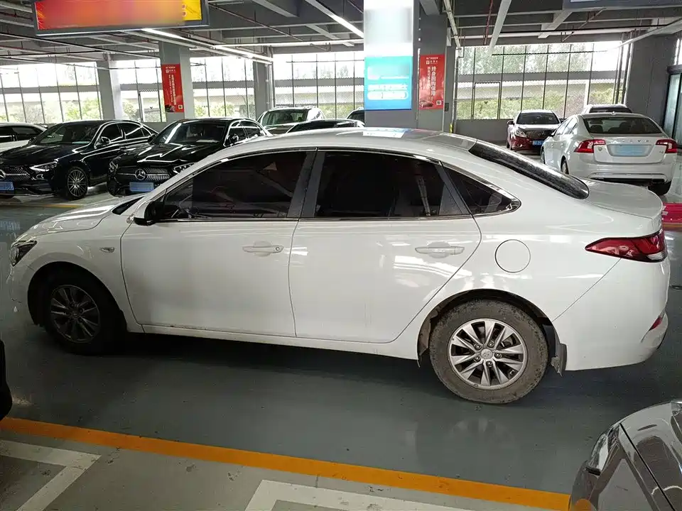 Hyundai Yuedong