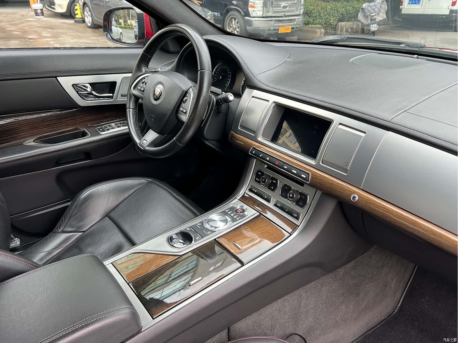 Jaguar XF, 2015 15