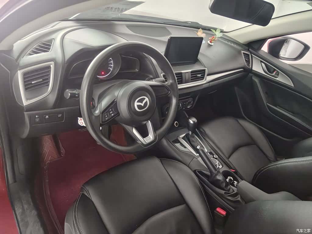 Mazda Mazda3, 2017 12