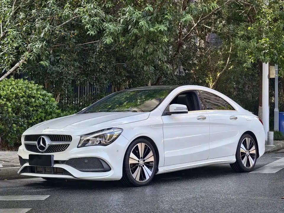 Mercedes-Benz CLA