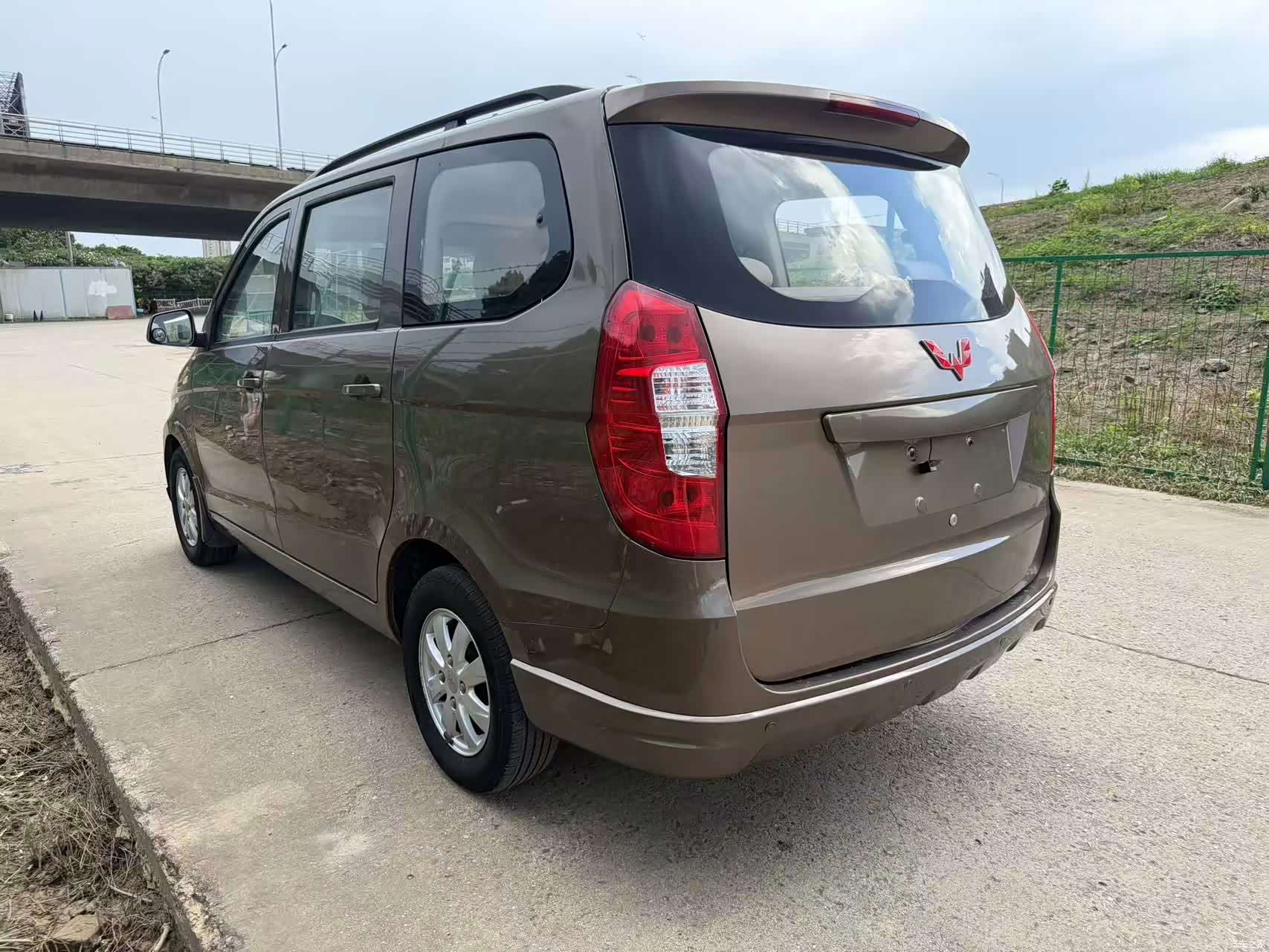 Wuling Hongguang, 2016 12