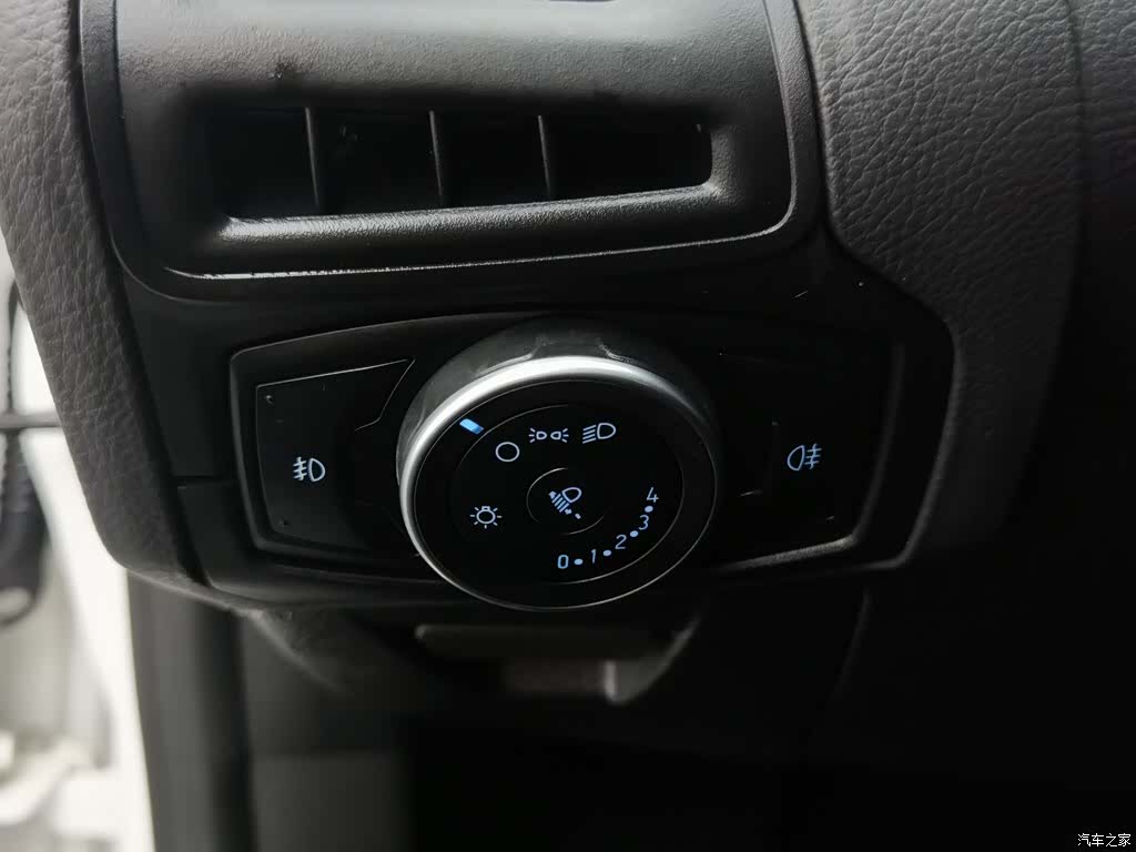 Ford Focus, 2016 21