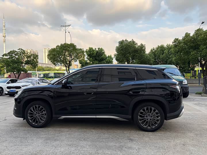 BYD Song Ultra 2026 EV 605KM chao yue xing