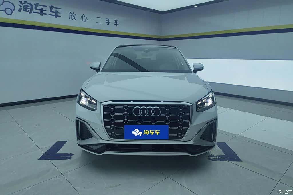 Audi Q2L, 2022 2