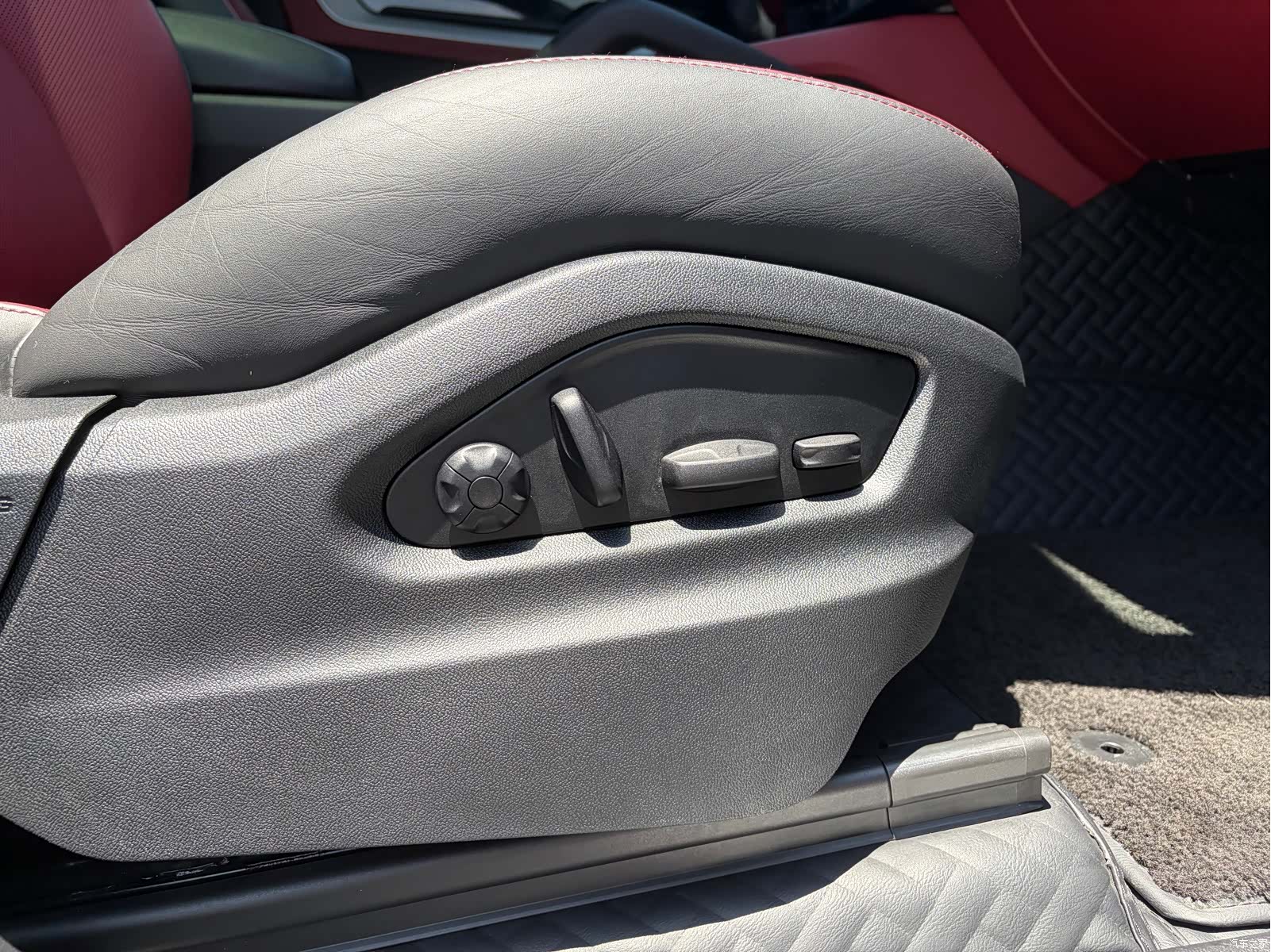 Porsche Cayenne, 2025 19