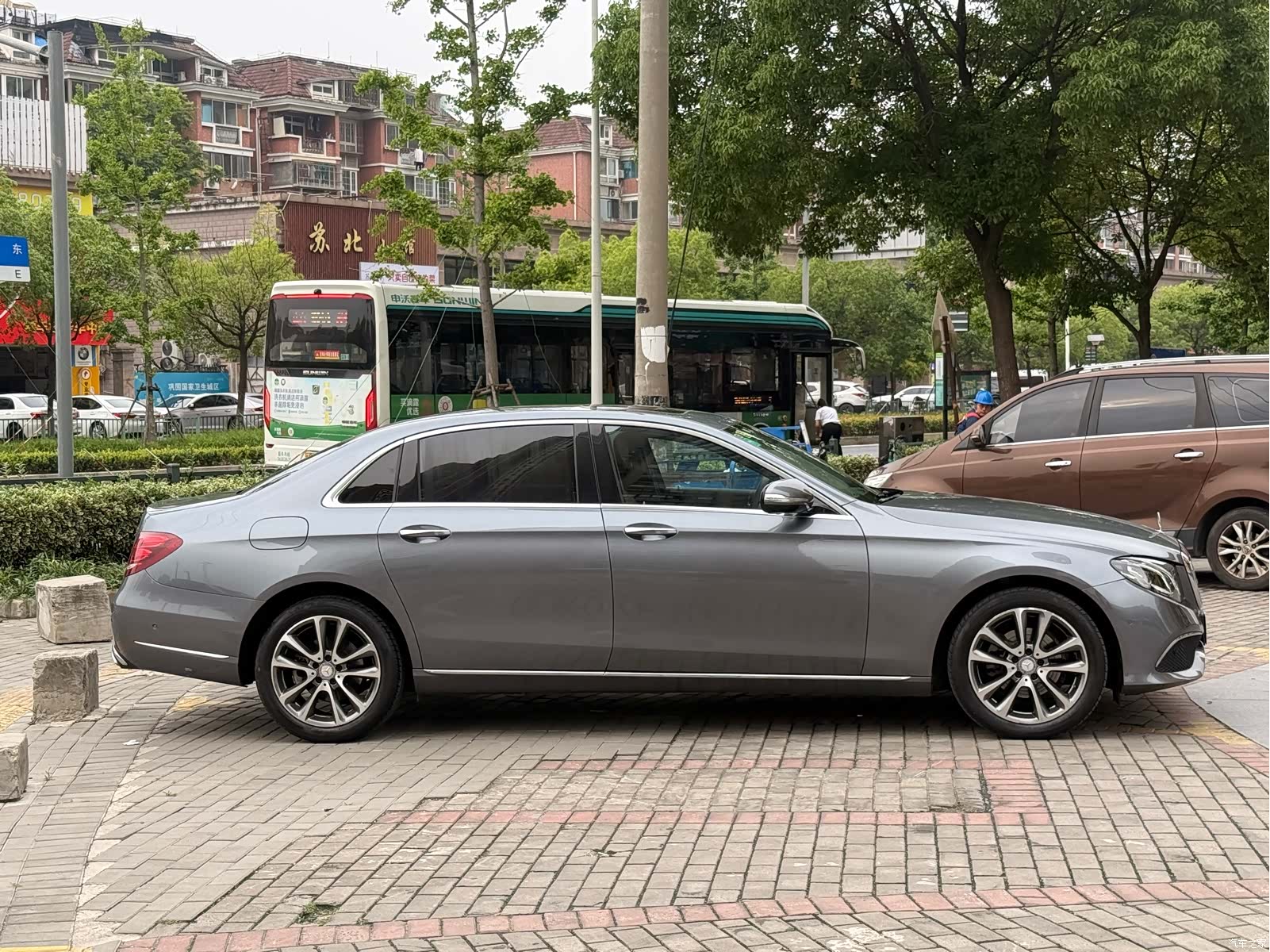 Mercedes-Benz E-Class, 2017 17