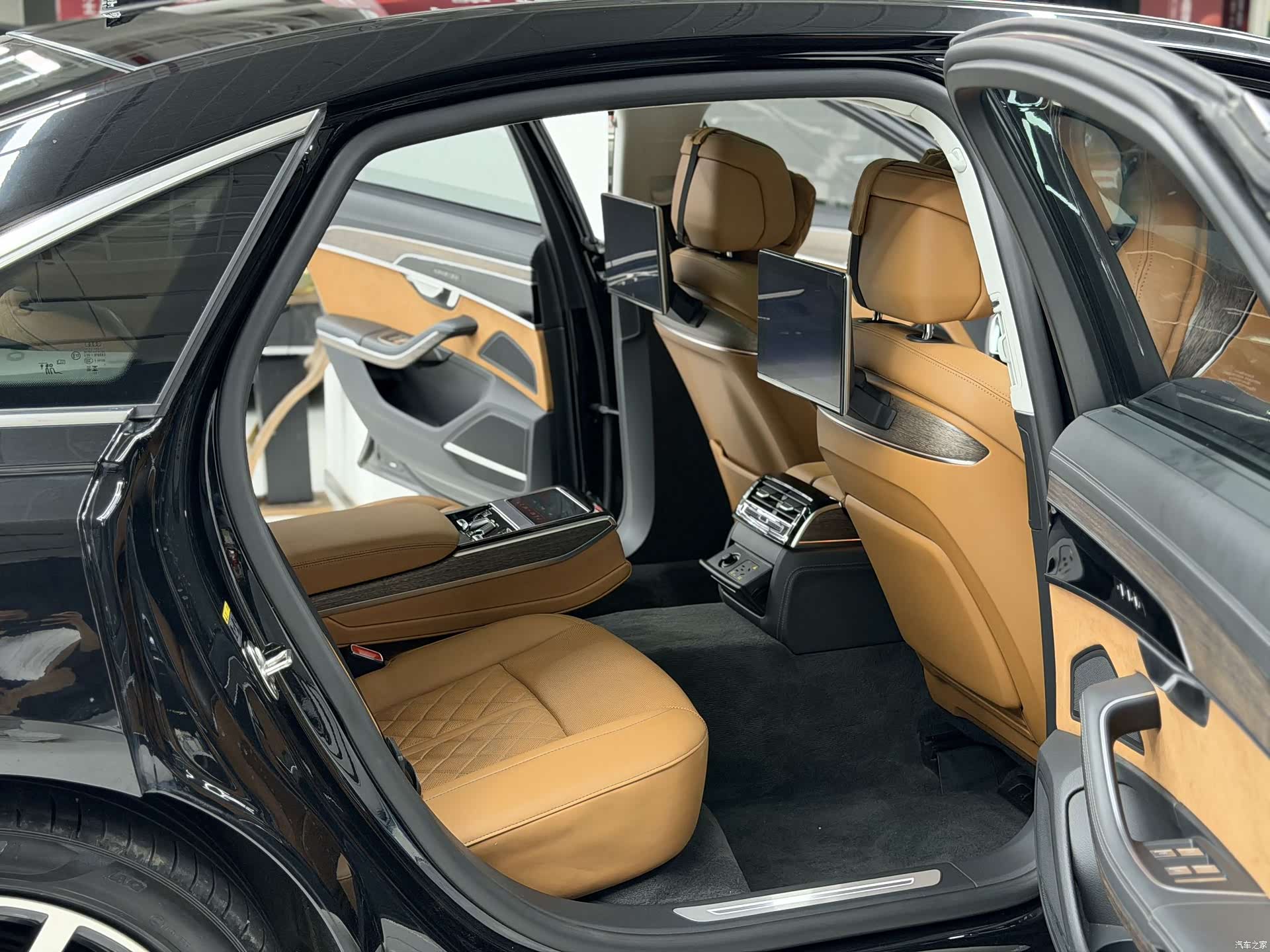 Audi A8L, 2024 8