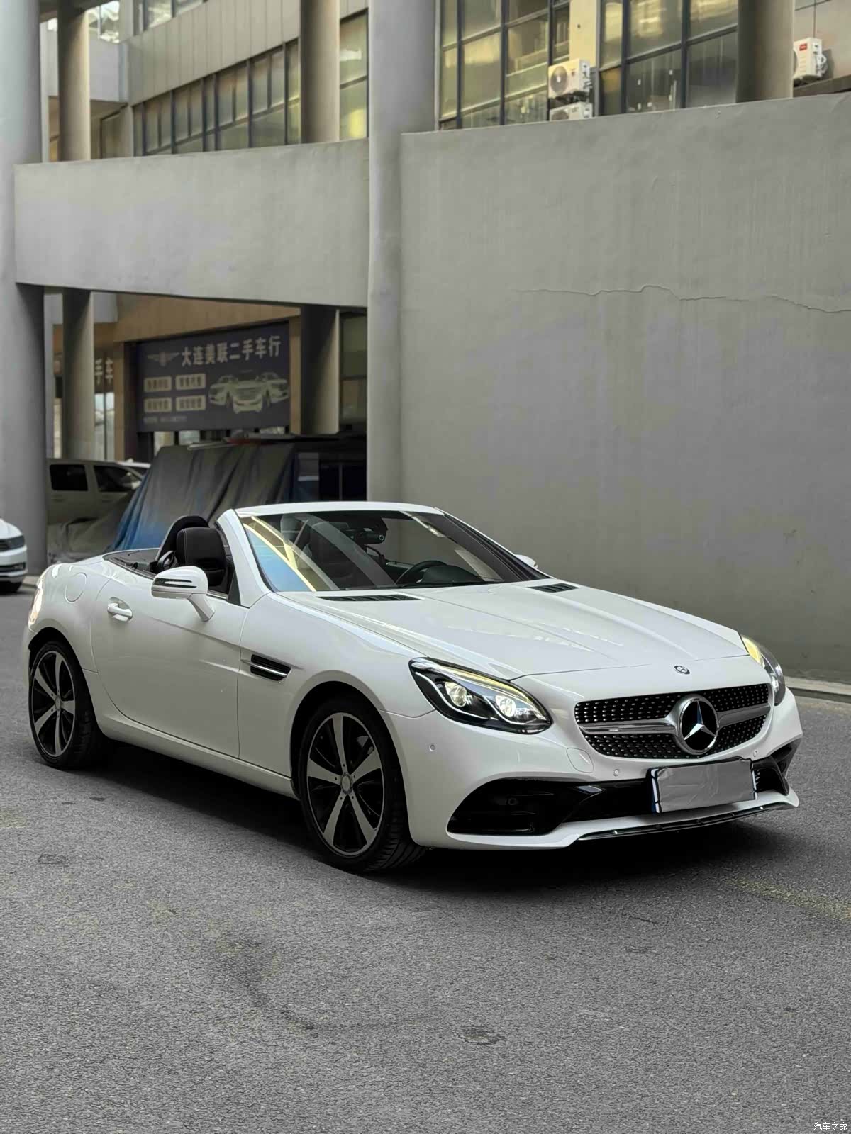 Mercedes-Benz SLC, 2017 3