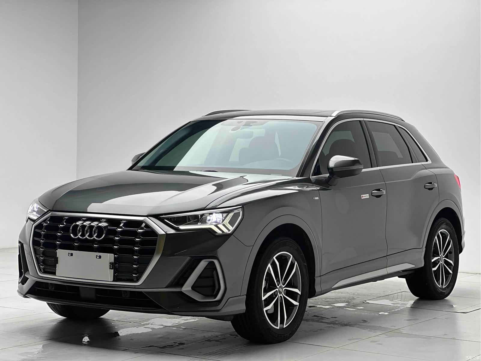 Audi Q3, 2022 1