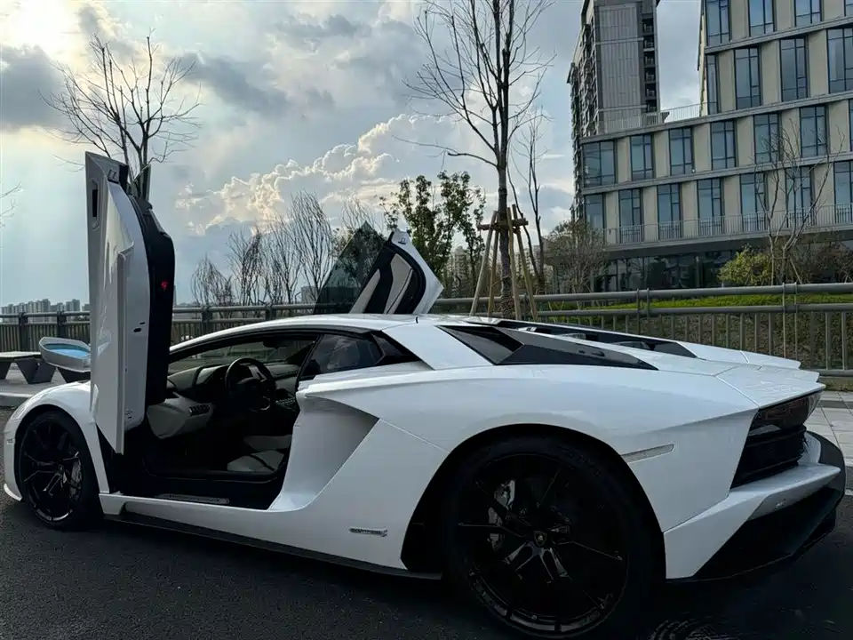 Lamborghini Aventador