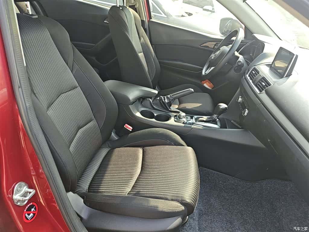 Mazda Mazda3, 2014 25