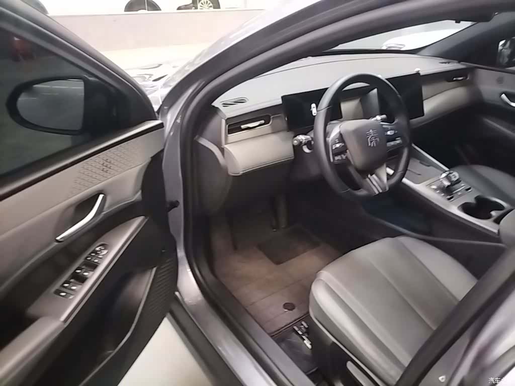 BYD Qin, 2025 16