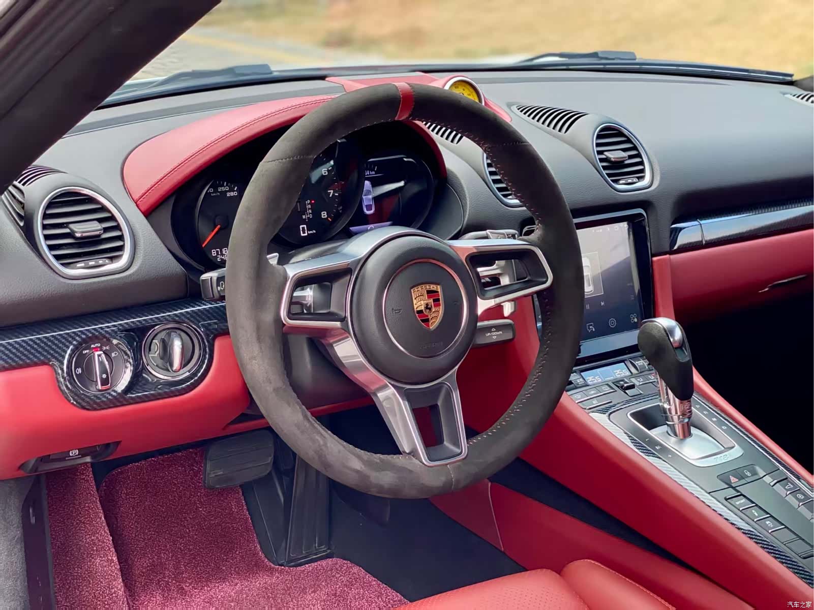 Porsche Cayman, 2017 11