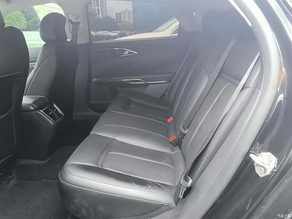 Ford Taurus, 2016 17