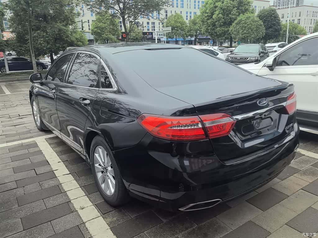 Ford Taurus, 2016 все фото
