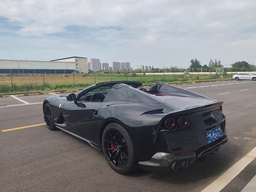 Ferrari 812 2024, фото 12