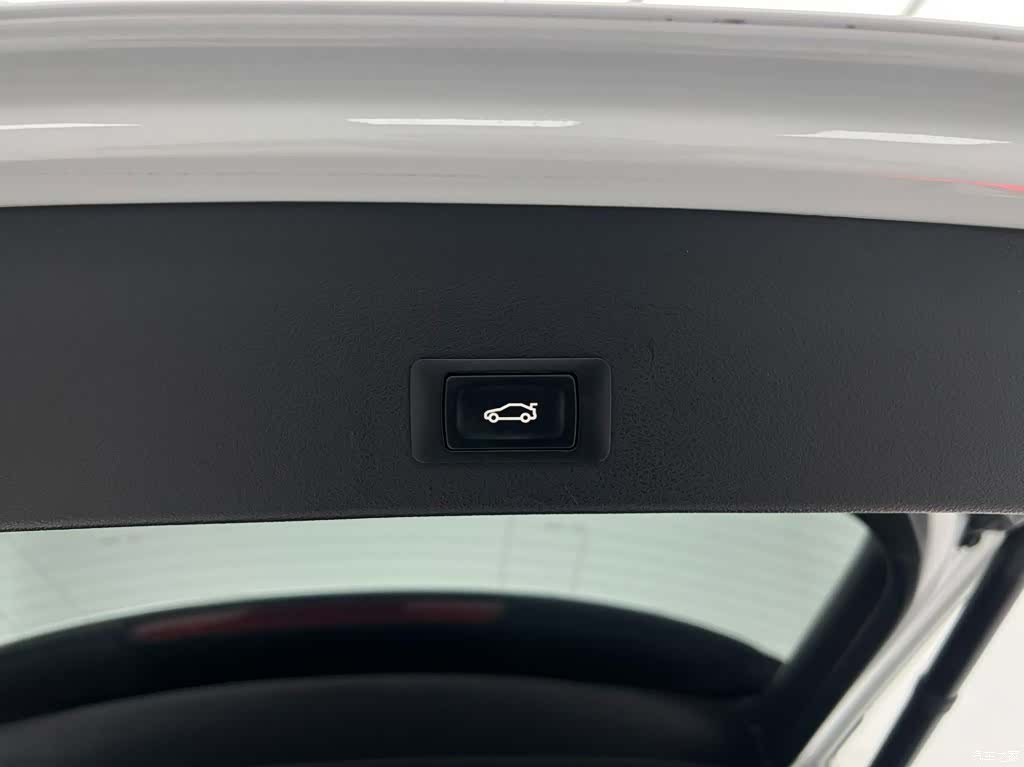Audi Q2L, 2022 12