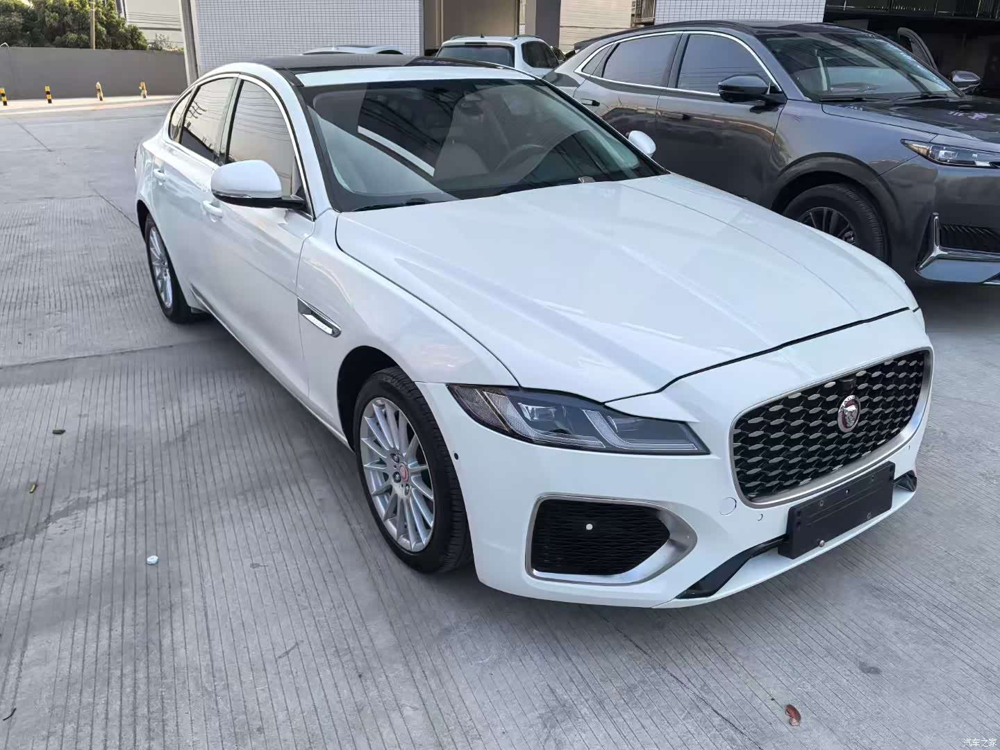 Jaguar XF, 2016 6
