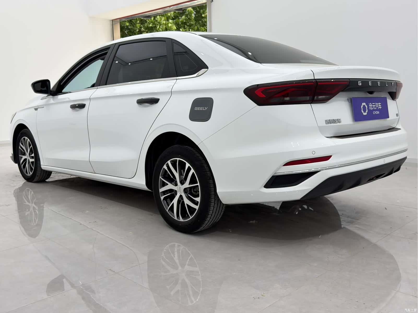Geely Emgrand, 2024 4