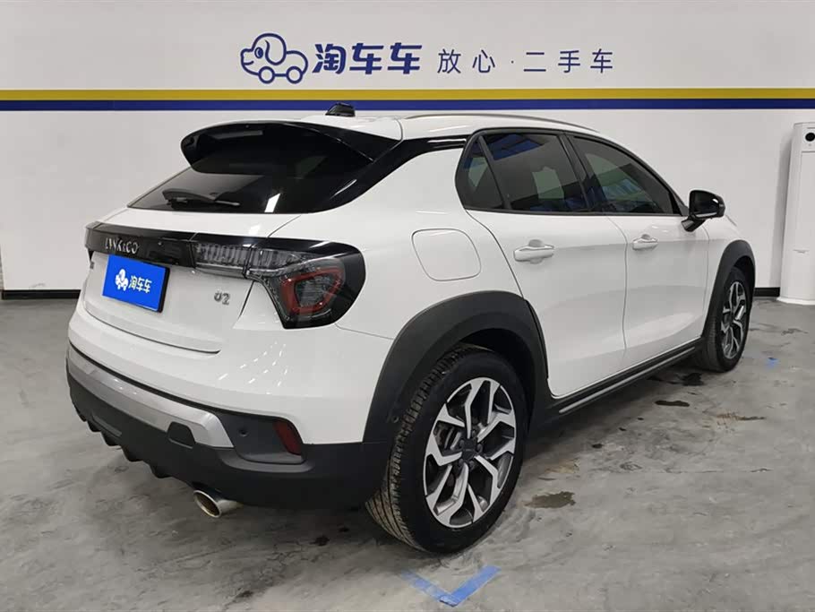 Lynk & Co 02 Lynk & Co 02