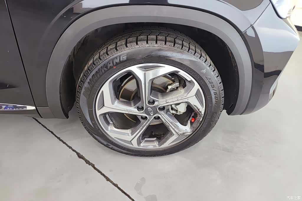 Geely Xingyue L, 2025 6