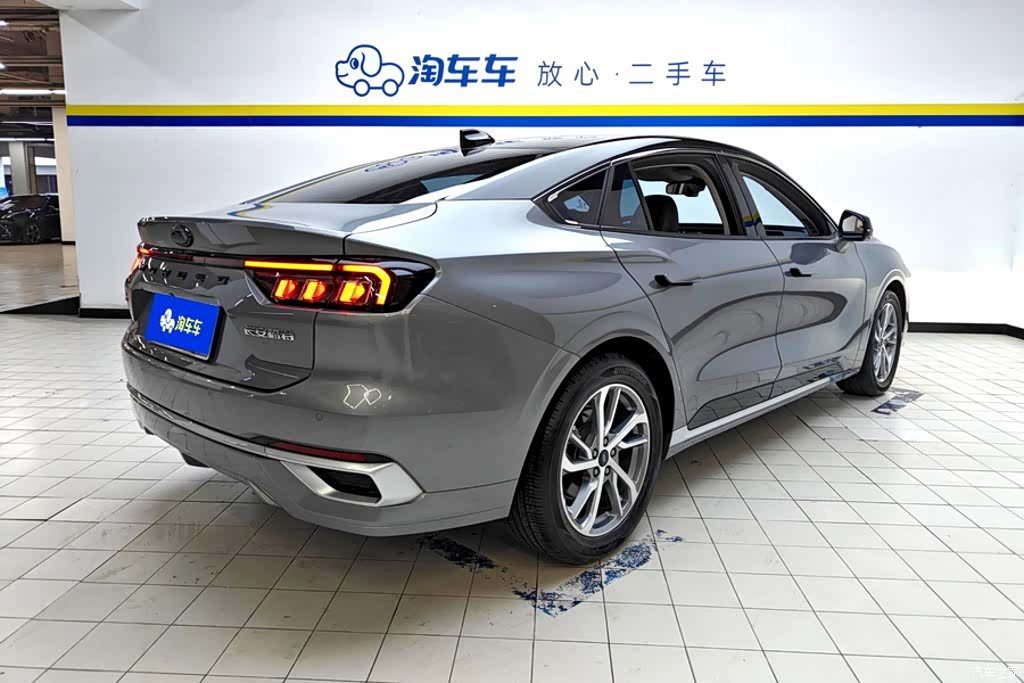 Ford Mondeo, 2023 3