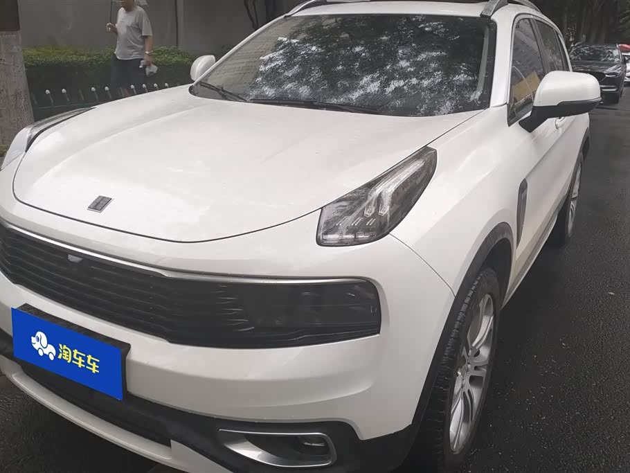 Lynk & Co 01