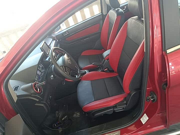 BAIC Senova X25 2015 1.5L АКПП Elite