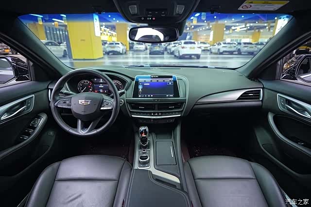 Cadillac CT5, 2023 все фото