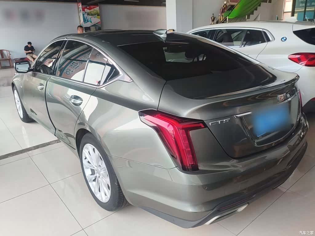 Cadillac CT5, 2023 все фото