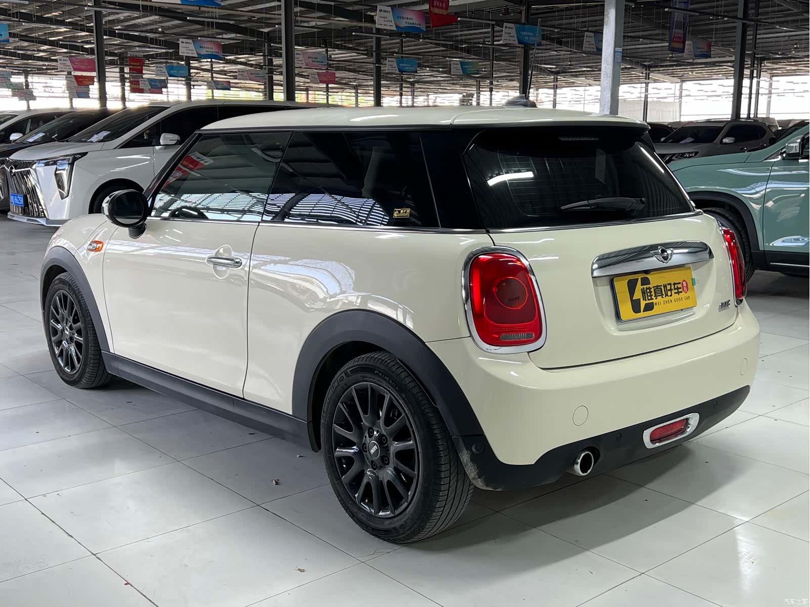 Mini ONE, 2018 16