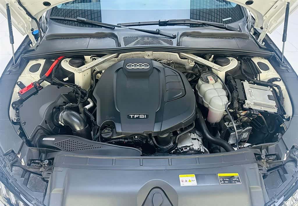 Audi A4L, 2022 9