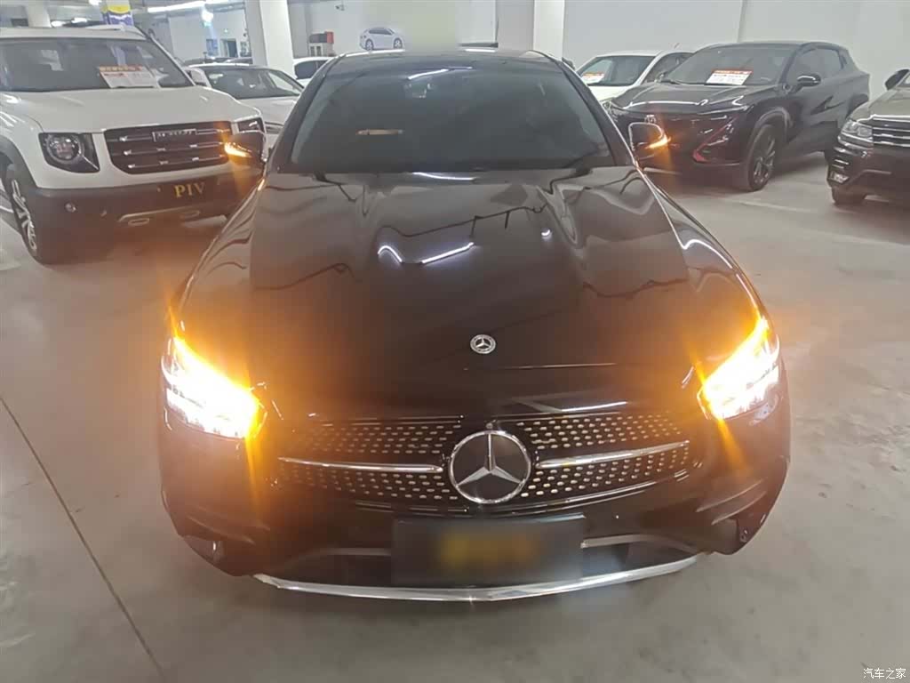 Mercedes-Benz E-Class, 2022 3