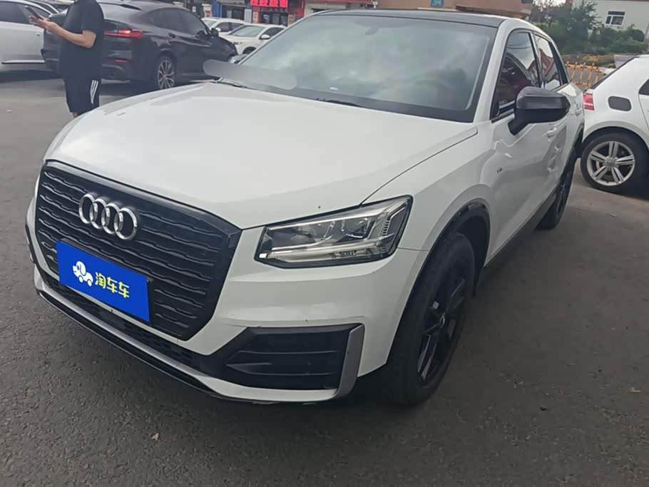 Audi Q2L