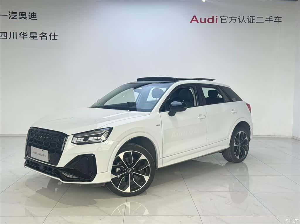 Audi Q2L, 2024 1