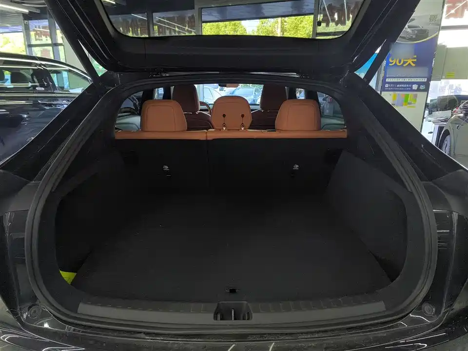 NIO L60 NIO L60