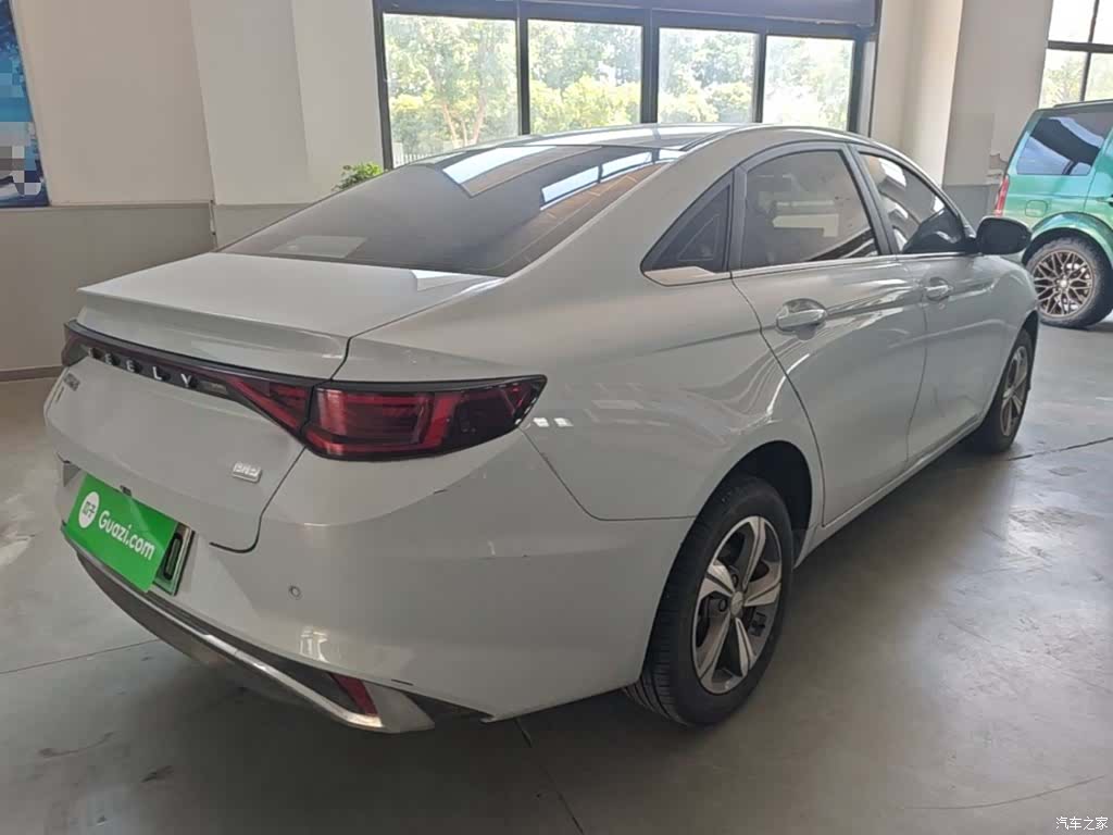 Geely Emgrand, 2023 7